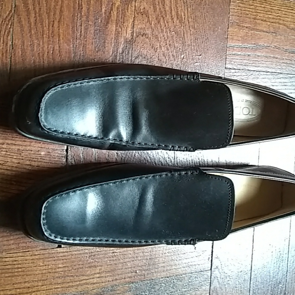 Tod's black loafers size 9
